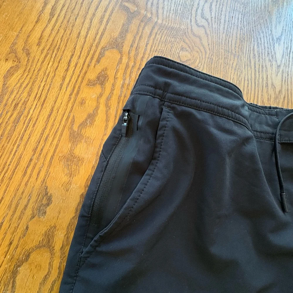 Ten Thousand Shorts Men’s L Black Foundation Short Board Swim Gym Zip Pocket